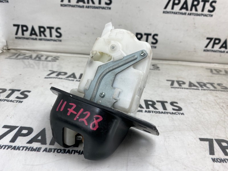 Замок 5-й двери Nissan Note E11 HR15DE 2012 (б/у)
