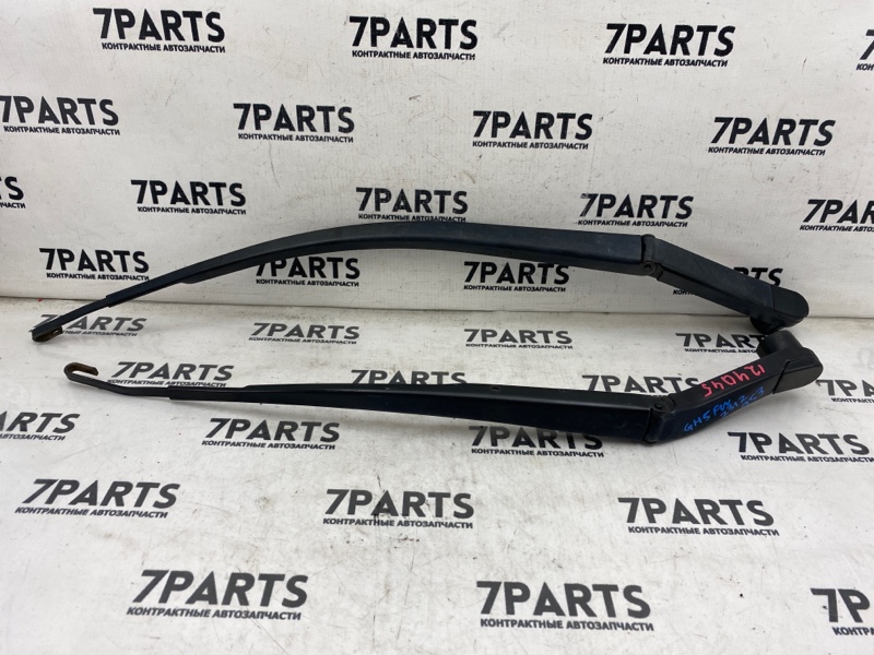 Держатель дворника Mitsubishi Chariot Grandis N94W 4G64 1999 (б/у)
