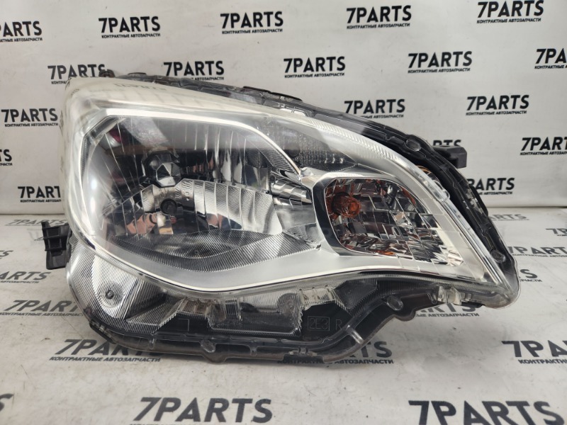 Фара Subaru Trezia NSP120 1NR-FE 2013 передняя правая (б/у)
