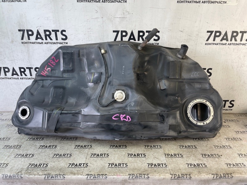 Бензобак Toyota Crown JZS171 1JZFSE 2002 (б/у)
