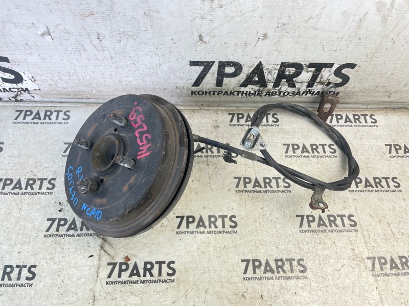 Ступица Toyota Vitz NCP10 2NZFE 2002 задняя левая (б/у)