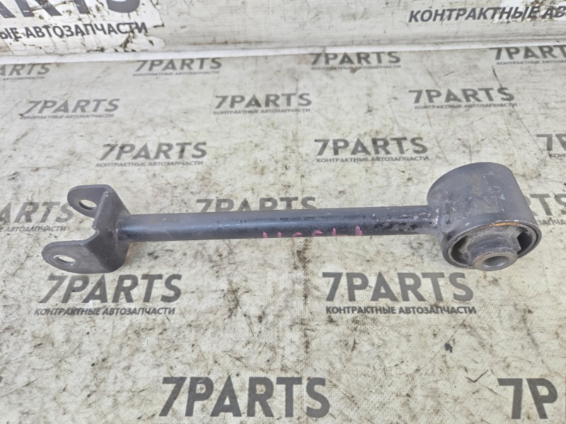 Рычаг MITSUBISHI DIAMANTE F36A 6G72 2001 задний правый (б/у)