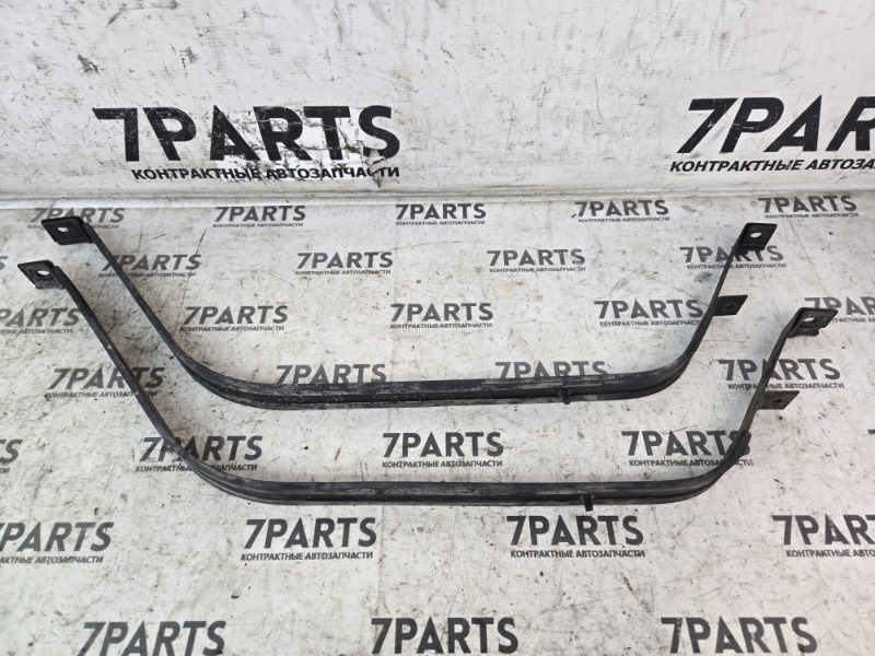 Крепление бака Subaru Forester SF5 EJ201DWXVE 2000 (б/у)
