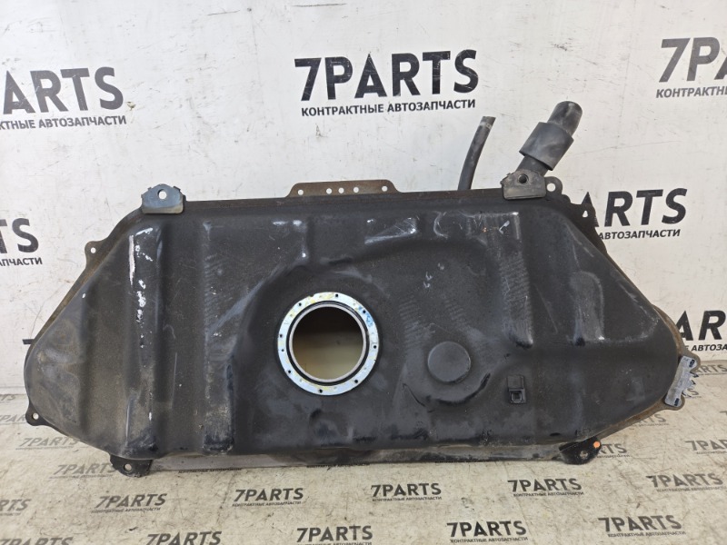 Бензобак Toyota Platz SCP11 1SZFE 1999 (б/у)