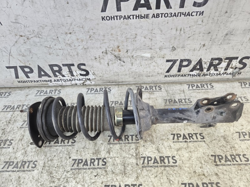 Стойка TOYOTA VITZ NCP10 2NZFE 2002 передняя правая (б/у)
