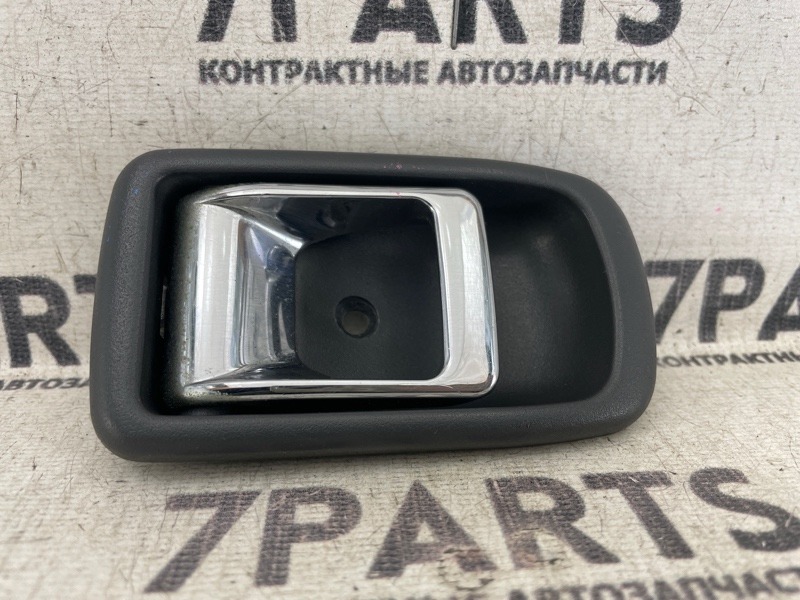 Ручка двери Daihatsu Storia M101S K3VE2 передняя правая (б/у)