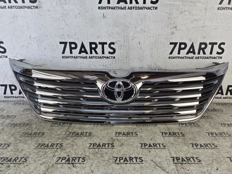 Решетка радиатора TOYOTA (б/у)