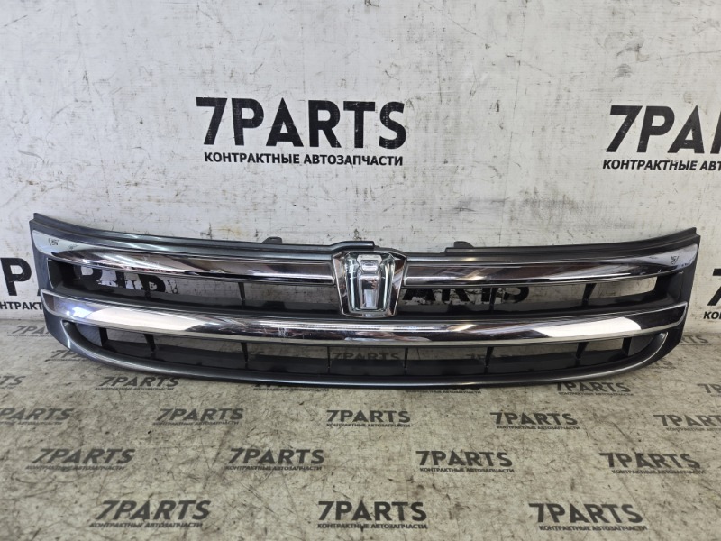 Решетка радиатора TOYOTA ISIS ZNM10 1ZZFE 2008 (б/у)
