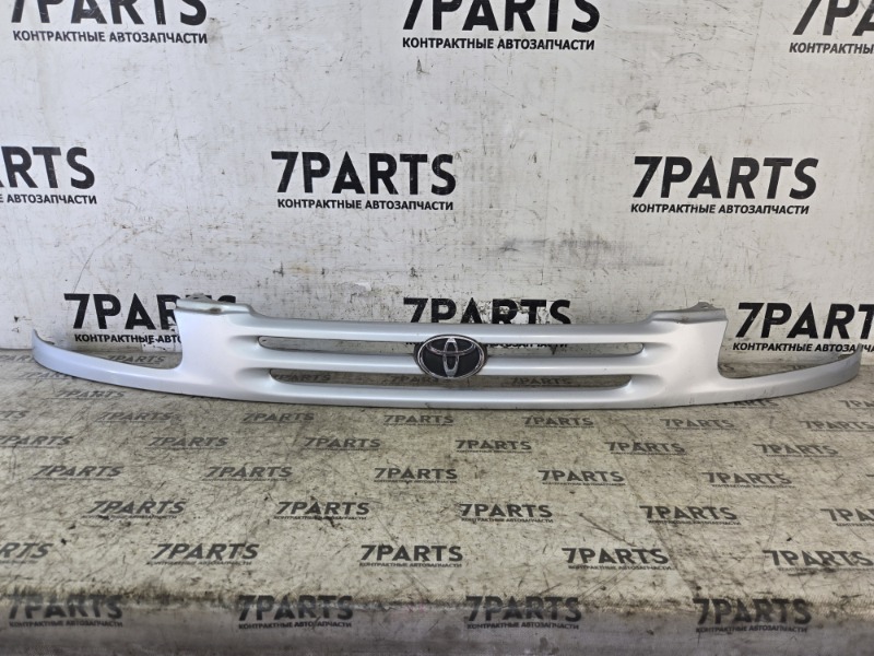 Решетка радиатора TOYOTA RAUM EXZ10 5EFE 1998 (б/у)