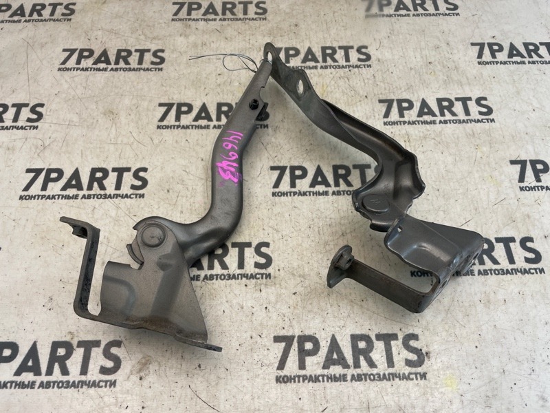Крепление капота TOYOTA ISIS ZNM10 1ZZFE 2008 (б/у)
