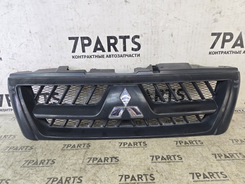 Решетка радиатора MITSUBISHI PAJERO V73W 6G72 2005 (б/у)