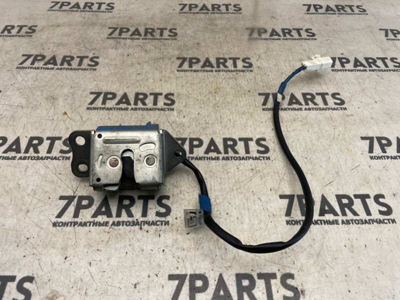 Замок 5-й двери TOYOTA VITZ NCP10 2NZFE 2002 (б/у)