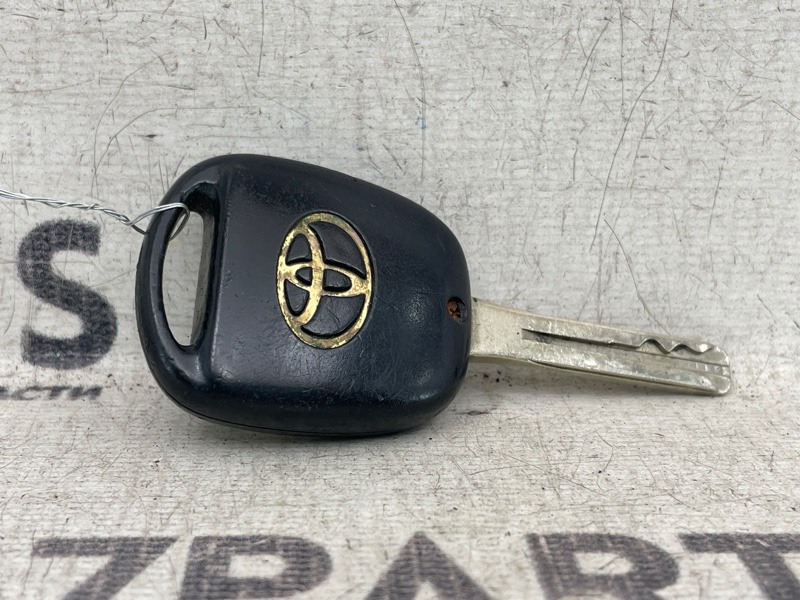 Ключ зажигания TOYOTA HARRIER ACU30 (б/у)