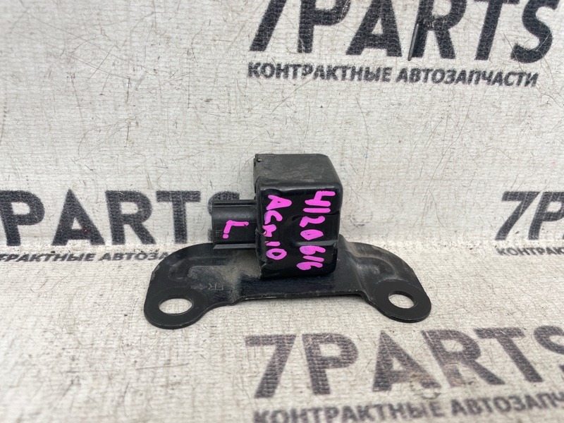 Датчик airbag TOYOTA NADIA ACN10 1AZFSE 2002 левый (б/у)