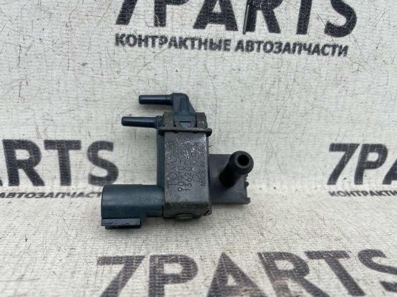 Вакуумный клапан TOYOTA (б/у)