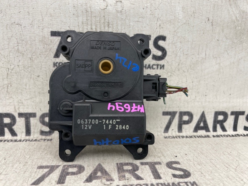 Сервопривод заслонок печки TOYOTA COROLLA SPACIO ZZE124 1ZZFE 2004 (б/у)