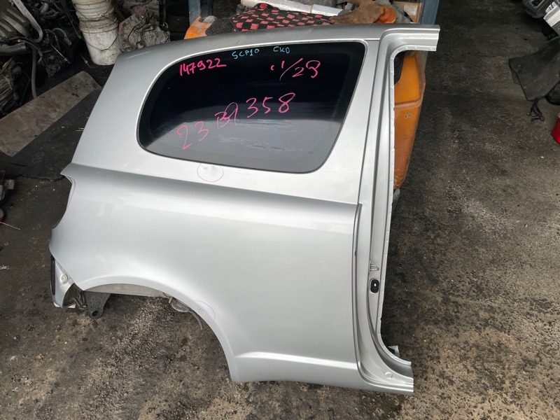 Крыло TOYOTA VITZ SCP10 1SZFE 1999 заднее правое (б/у)