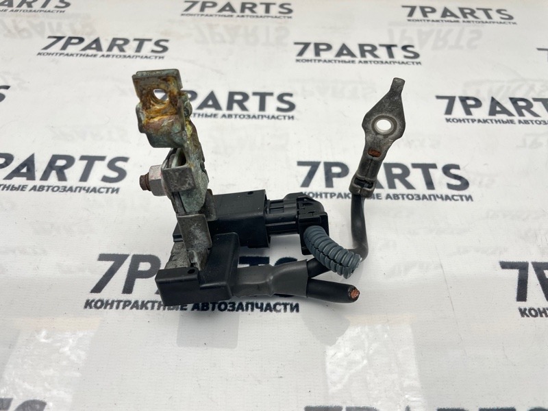 Датчик TOYOTA VITZ KSP130 1KRFE 2014 (б/у)