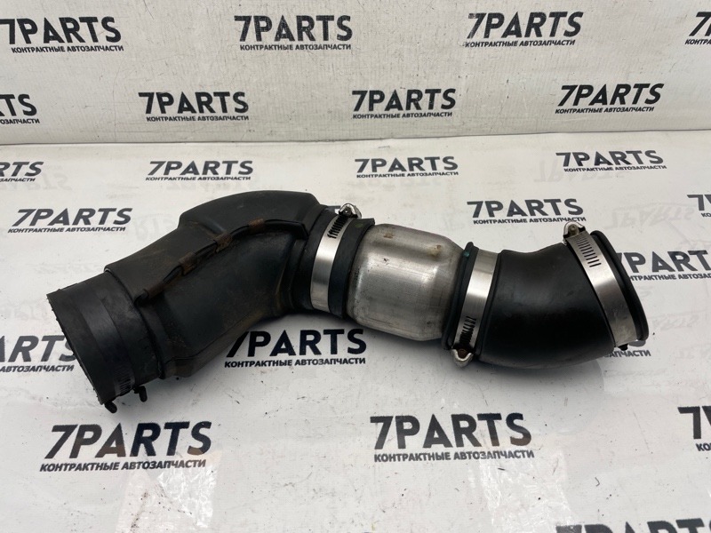Патрубок интеркулера NISSAN CIMA HF50 VQ30DET 2001 (б/у)