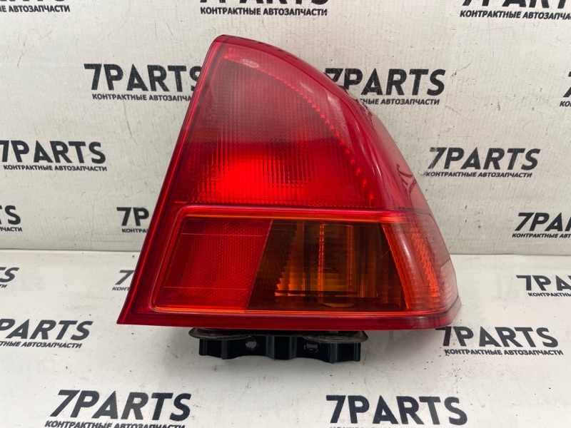 Стоп HONDA CIVIC FERIO ES1 D15B 2001 задний правый (б/у)