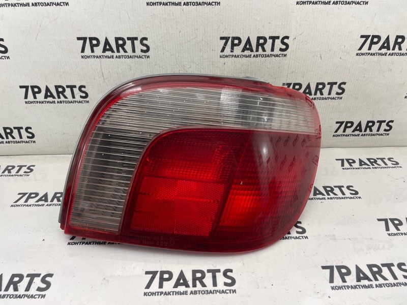 Стоп TOYOTA VITZ SCP10 1SZFE 2001 задний правый (б/у)