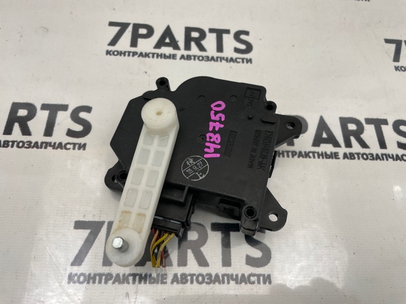 Сервопривод заслонок печки TOYOTA AVENSIS AZT251 2AZFSE 2005 (б/у)