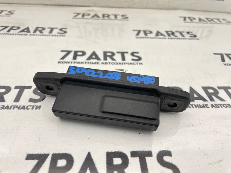 Кнопка открывания багажника TOYOTA VITZ KSP130 1KRFE 2014 (б/у)