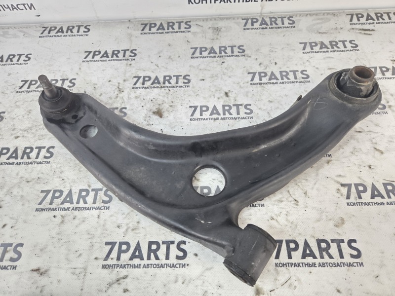 Рычаг TOYOTA VITZ SCP90 передний правый (б/у)