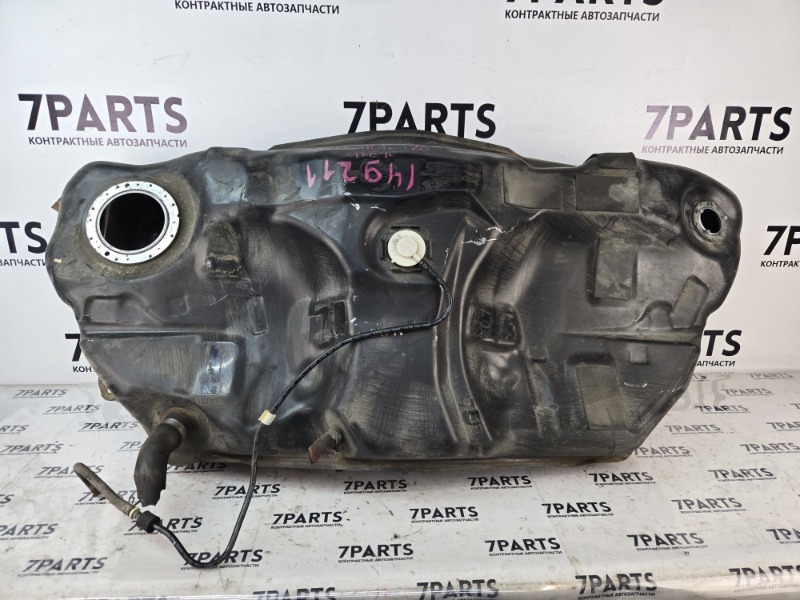 Бензобак TOYOTA ALTEZZA GXE10 1GFE 2001 (б/у)