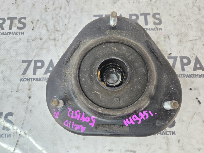 Чашка стойки TOYOTA SPRINTER AE110 5AFE 1998 передняя (б/у)