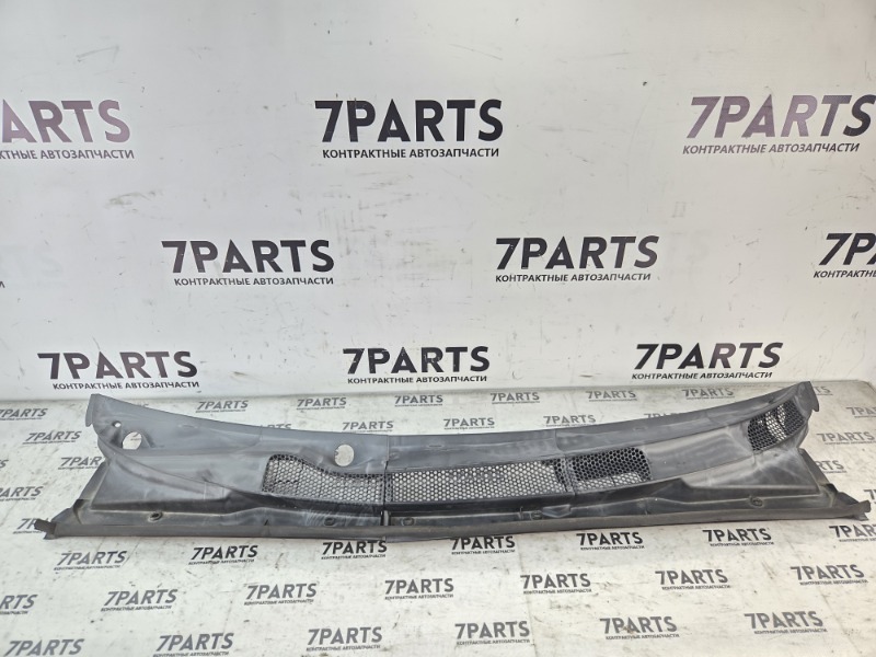 Решетка под лобовое стекло TOYOTA VITZ SCP10 1SZFE 2000 (б/у)