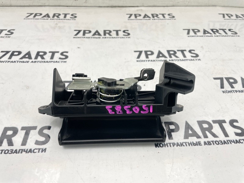 Ручка задней двери TOYOTA ISIS ZNM10 1ZZFE 2008 (б/у)