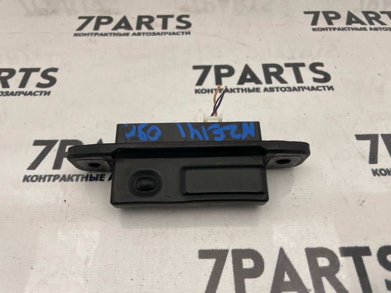 Кнопка открывания багажника TOYOTA COROLLA FIELDER NZE141 2009 (б/у)