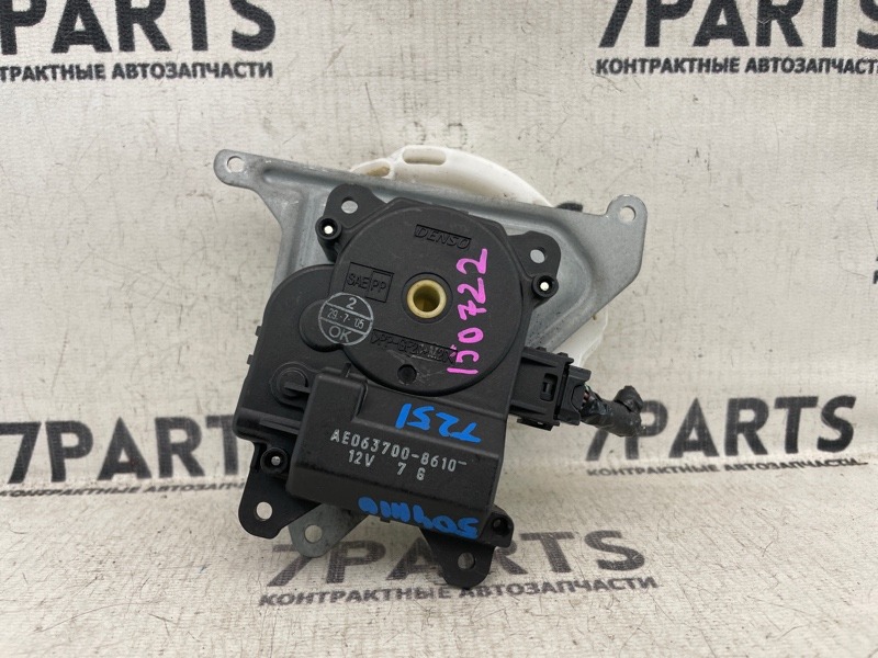 Сервопривод заслонок печки TOYOTA AVENSIS AZT251 2AZFSE 2005 (б/у)