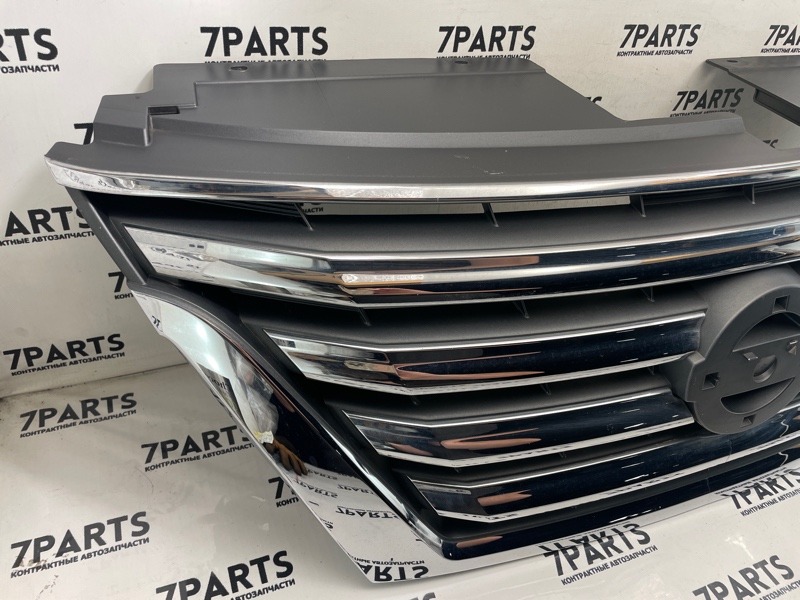 Решетка радиатора NISSAN SERENA C26 (б/у) Решетка радиатора NISSAN SERENA C26 (б/у)