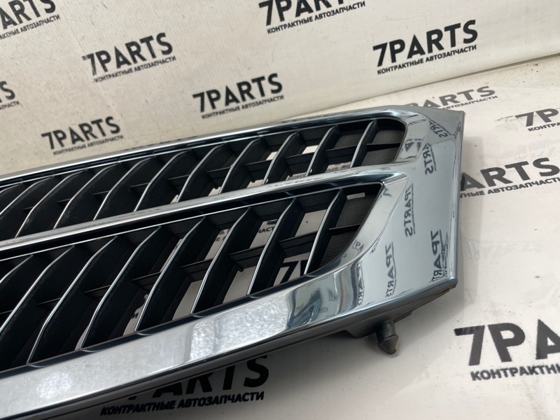 Решетка радиатора NISSAN PRESAGE U30 KA24DE 1998 (б/у) Решетка радиатора NISSAN PRESAGE U30 KA24DE 1998 (б/у)