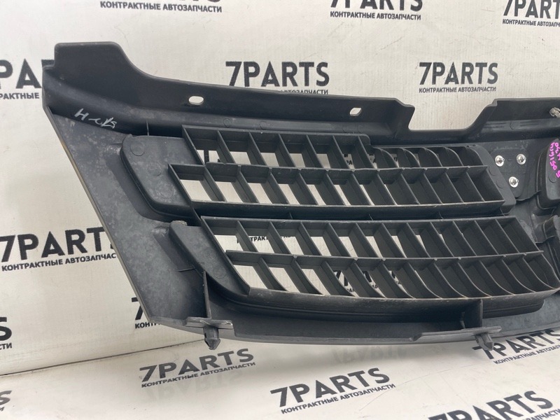 Решетка радиатора NISSAN PRESAGE U30 KA24DE 1998 (б/у) Решетка радиатора NISSAN PRESAGE U30 KA24DE 1998 (б/у)