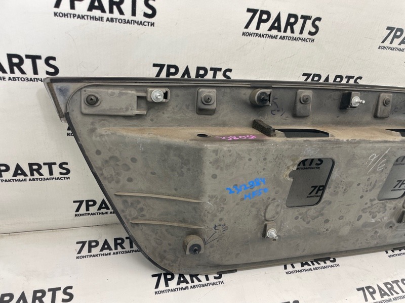 Вставка между стопов NISSAN CIMA HF50 VQ30DET 2001 (б/у) Вставка между стопов NISSAN CIMA HF50 VQ30DET 2001 (б/у)