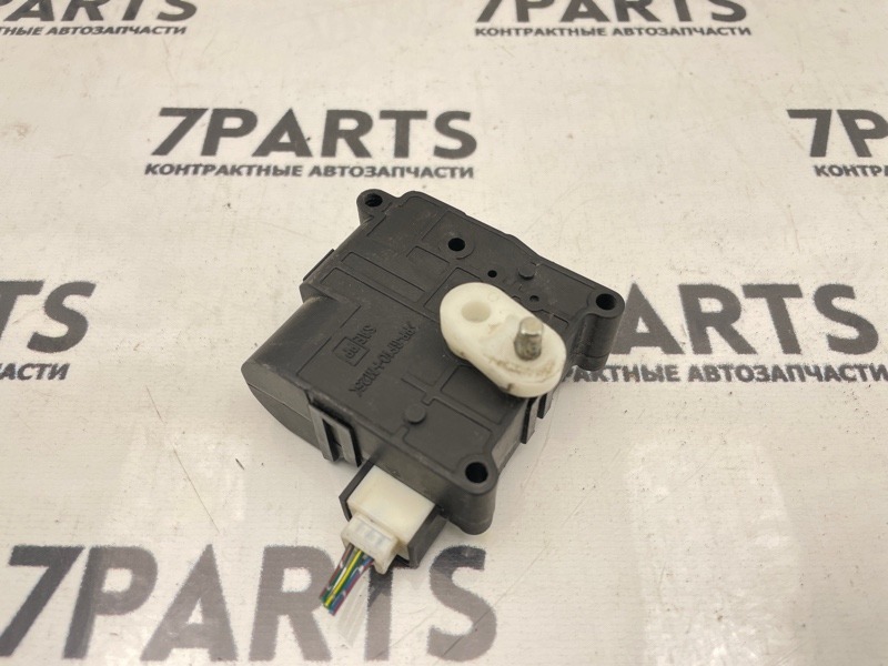 Сервопривод заслонок печки MITSUBISHI GRANDIS NA4W 4G69 2004 (б/у)