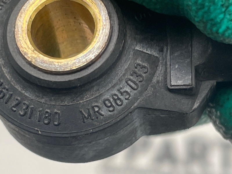 Датчик детонации MITSUBISHI COLT Z27A 4G15T 2005 (б/у) Датчик детонации MITSUBISHI COLT Z27A 4G15T 2005 (б/у)