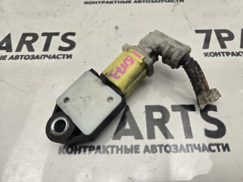 Датчик TOYOTA AVENSIS ZRT272 3ZRFAE 2012 передний правый (б/у) Датчик TOYOTA AVENSIS ZRT272 3ZRFAE 2012 передний правый (б/у)