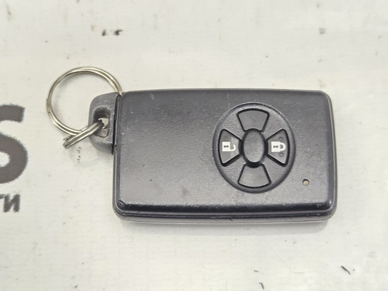 Ключ зажигания TOYOTA (б/у) Ключ зажигания TOYOTA (б/у)