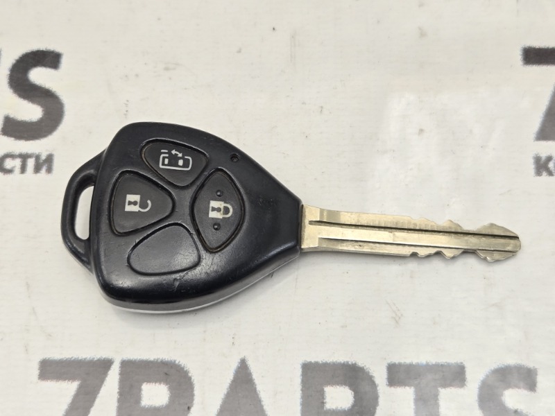 Ключ зажигания TOYOTA (б/у)