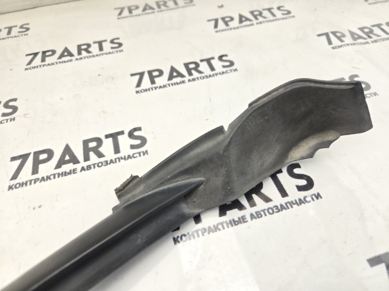 Молдинг лобового стекла TOYOTA CROWN JZS171 1JZFSE 2002 передний правый (б/у) Молдинг лобового стекла TOYOTA CROWN JZS171 1JZFSE 2002 передний правый (б/у)