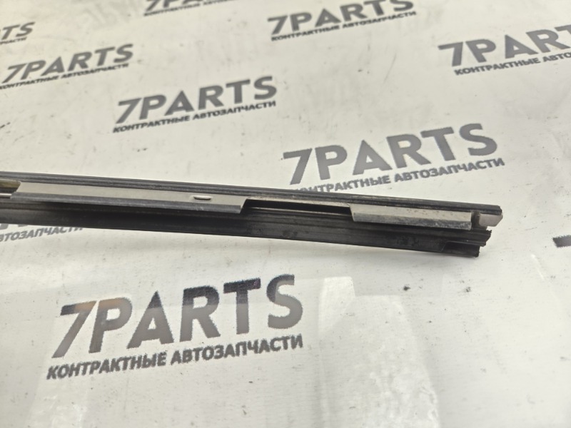 Молдинг лобового стекла TOYOTA CROWN JZS171 1JZFSE 2002 передний правый (б/у) Молдинг лобового стекла TOYOTA CROWN JZS171 1JZFSE 2002 передний правый (б/у)