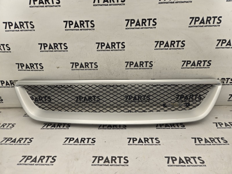 Решетка радиатора TOYOTA ALTEZZA SXE10 (б/у) Решетка радиатора TOYOTA ALTEZZA SXE10 (б/у)