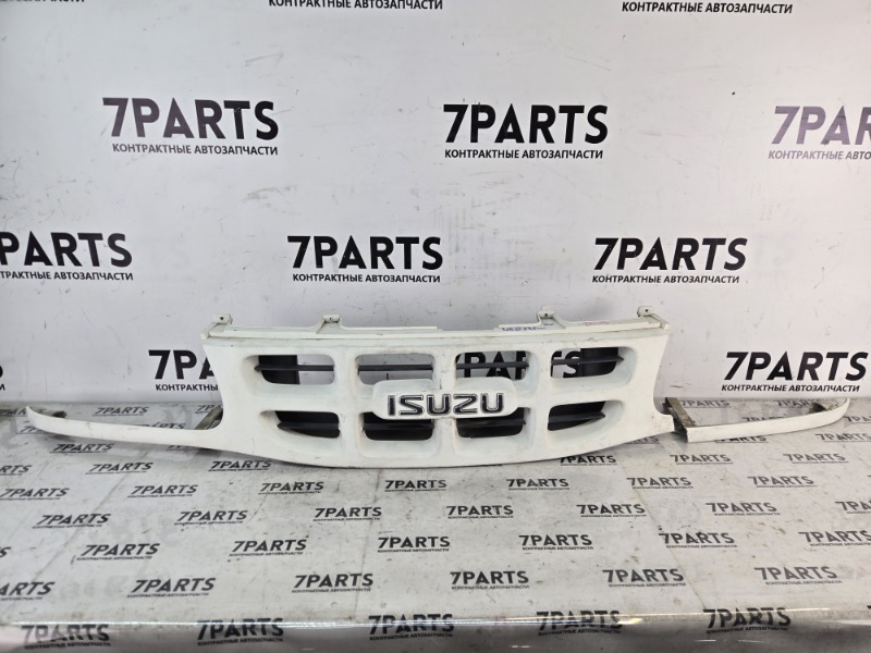 Решетка радиатора ISUZU WIZARD UES73FW 2000 (б/у)