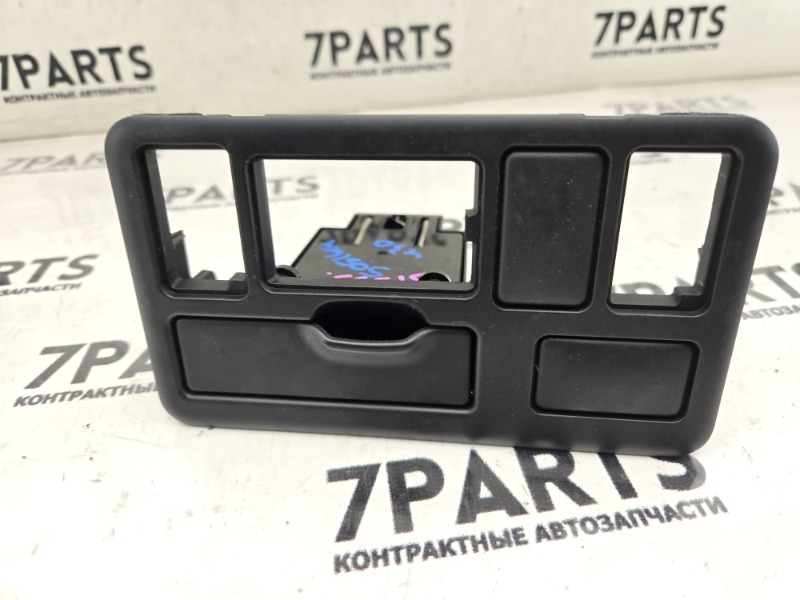 Бардачок NISSAN PRESAGE U30 KA24DE 1998 (б/у)