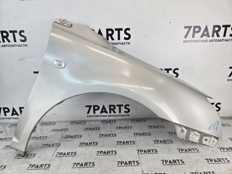 Крыло TOYOTA AVENSIS AZT250 1AZFSE 2003 переднее правое (б/у)