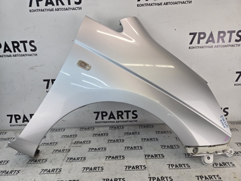 Крыло TOYOTA ISIS ZNM10 1ZZFE 2005 переднее правое (б/у)